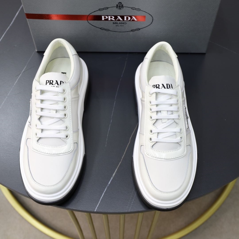 Pra*a casual shoes